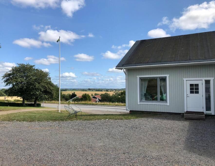 Cozy Modern Studio Apartment Stay Falkenberg Bagian luar foto