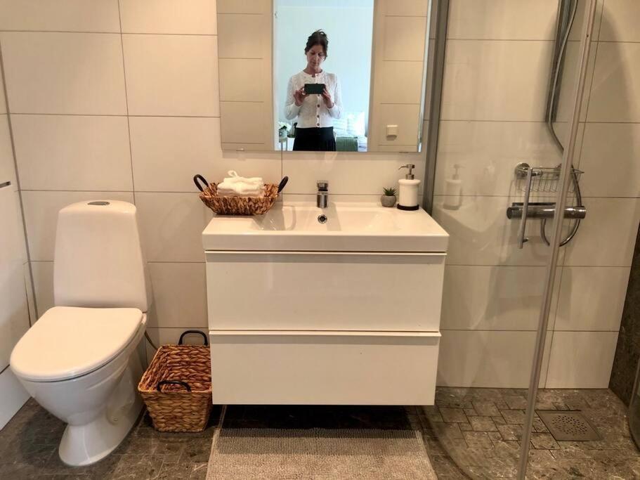 Cozy Modern Studio Apartment Stay Falkenberg Bagian luar foto