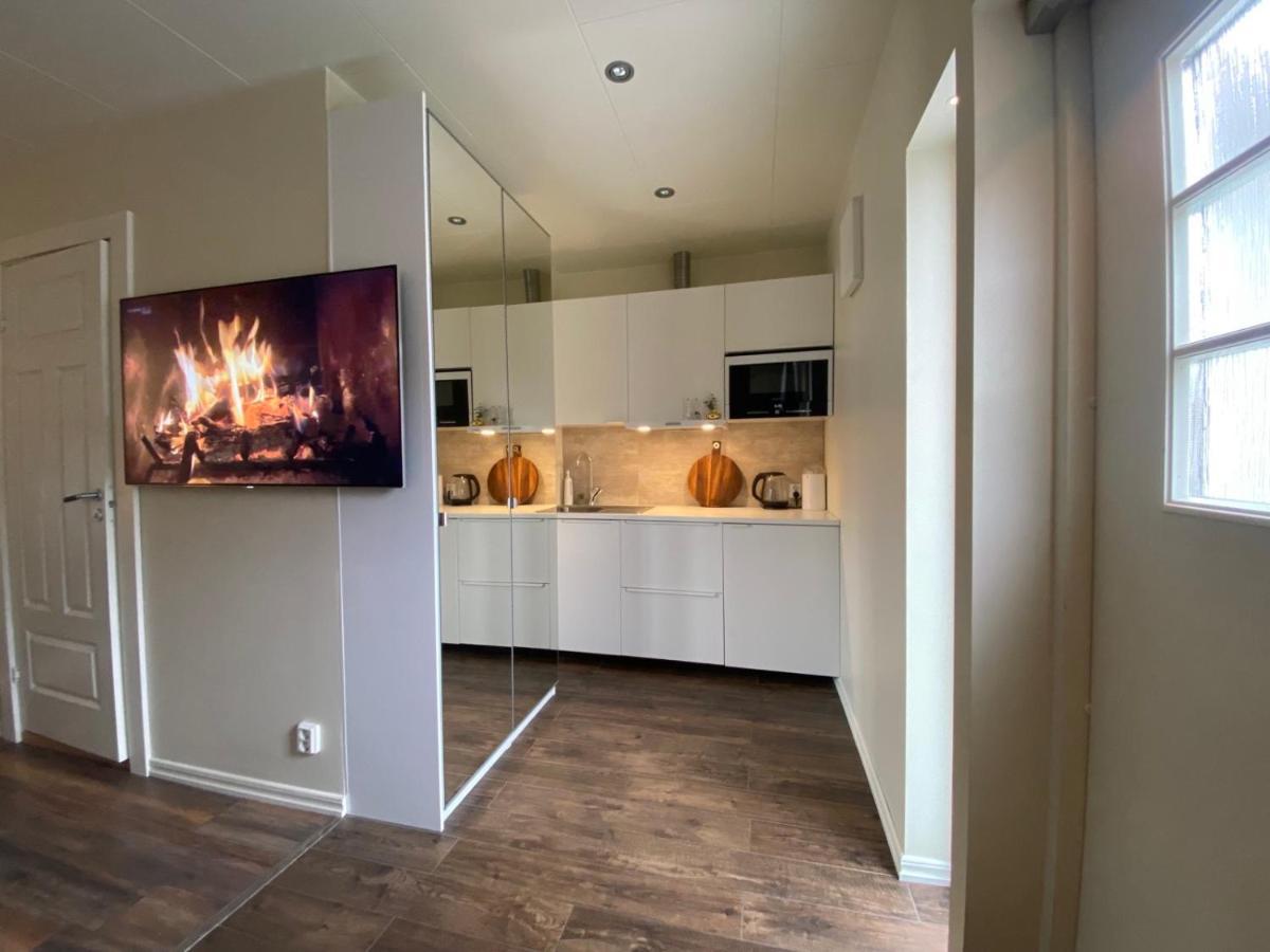 Cozy Modern Studio Apartment Stay Falkenberg Bagian luar foto